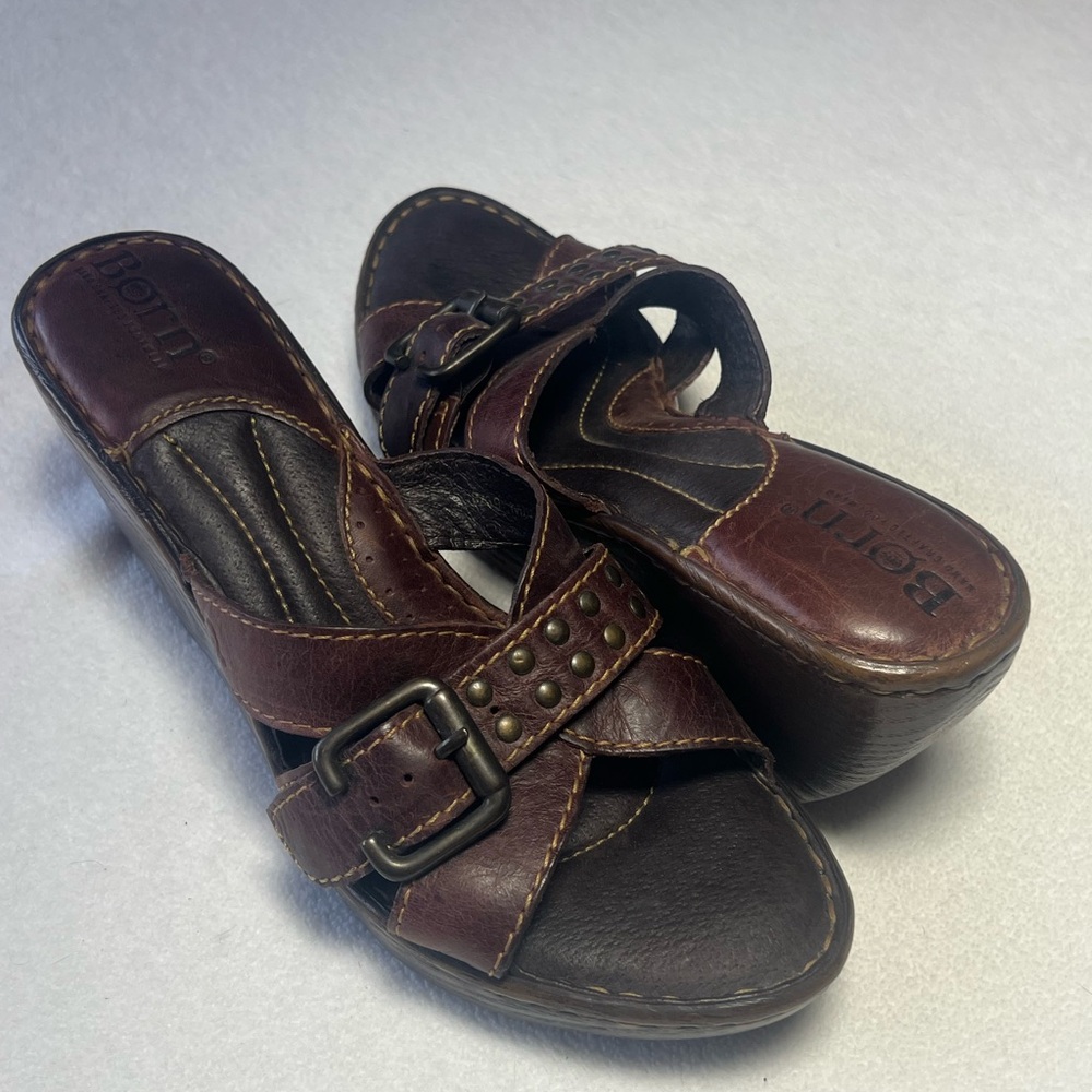 BORN Women Leather Sandals size 8